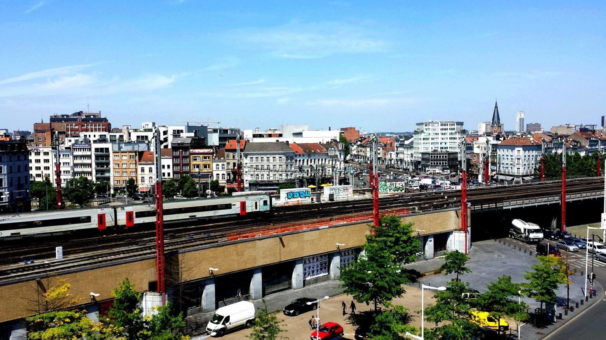 康提南特嘉瑞杜迷迪酒店 Saint-Gilles 外观 照片